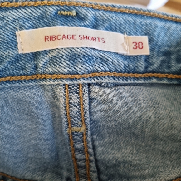 Levi's Ribcage Short Frost Blue Denim Shorts - Picture 12 of 12
